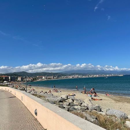 Il Portico Leilighet Vado Ligure Eksteriør bilde